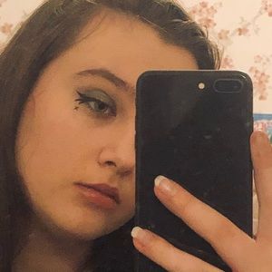 Meet your Posher, Isabelle